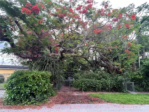8285 SW 47th St, Miami, FL 33155