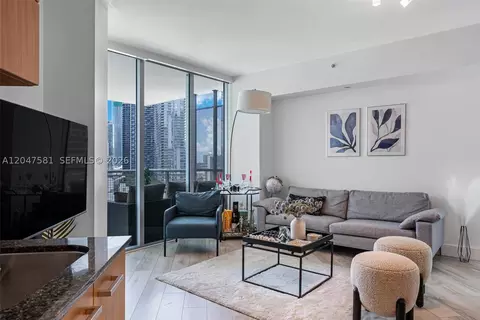 350 S Miami Ave #2108, Miami, FL 33130