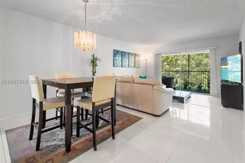 1251 SW 125th Ave #402T, Pembroke Pines, FL 33027
