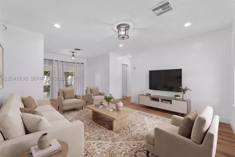 Living - 17841 SW 112th Pl, Miami, FL 33157 photo 2 of 3