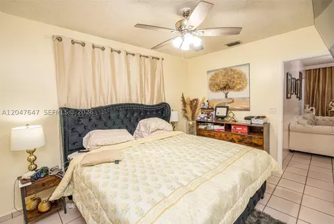 Bedroom - 525 E 24th St, Hialeah, FL 33013 photo 3 of 4