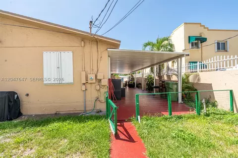 Exterior - 525 E 24th St, Hialeah, FL 33013 photo 3 of 3