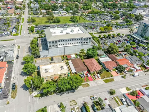 View/Area - 525 E 24th St, Hialeah, FL 33013 photo 2 of 5