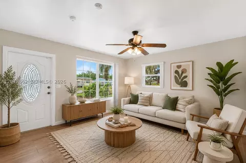 721 N 69th Ave, Hollywood, FL 33024
