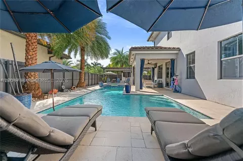 Exterior - 14856 SW 27th Ter, Miami, FL 33185 photo 6 of 11
