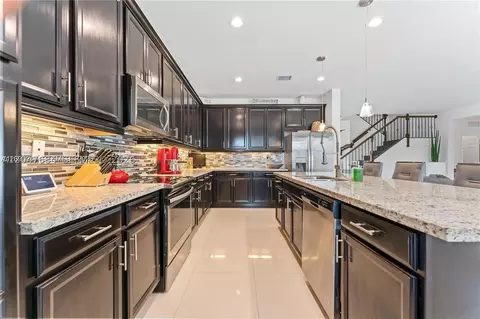 Kitchen - 14856 SW 27th Ter, Miami, FL 33185 photo 2 of 4