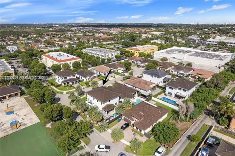 View/Area - 14856 SW 27th Ter, Miami, FL 33185 photo 4 of 6