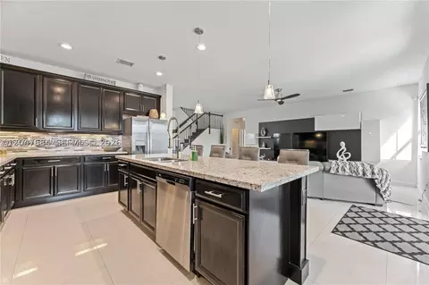 Kitchen - 14856 SW 27th Ter, Miami, FL 33185 photo 3 of 4