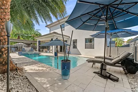 Exterior - 14856 SW 27th Ter, Miami, FL 33185 photo 7 of 11