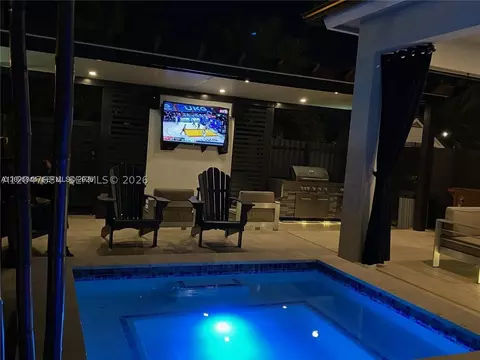 Exterior - 14856 SW 27th Ter, Miami, FL 33185 photo 9 of 11
