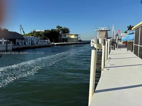 235 Anne Bonny Dr, Key Largo, FL 33034