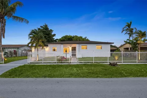 4011 NW 171st St, Miami Gardens, FL 33055