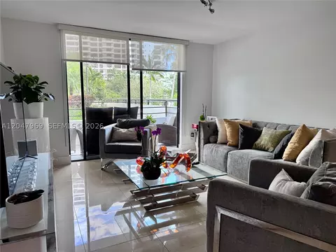 600 Three Islands Blvd #115, Hallandale Beach, FL 33009