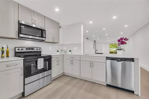2101 Lucaya Bnd #E1, Coconut Creek, FL 33066