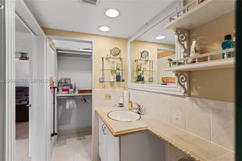 Other - 204 E Laurel Dr #1204, Margate, FL 33063 photo 8 of 17