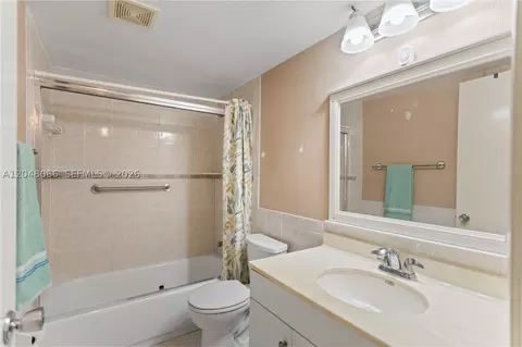 Bath - 204 E Laurel Dr #1204, Margate, FL 33063 photo 4 of 4