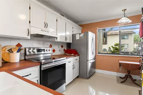 Kitchen - 204 E Laurel Dr #1204, Margate, FL 33063 photo 2 of 2