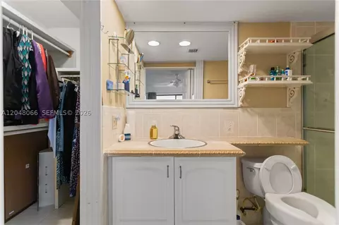 Bath - 204 E Laurel Dr #1204, Margate, FL 33063 photo 1 of 4