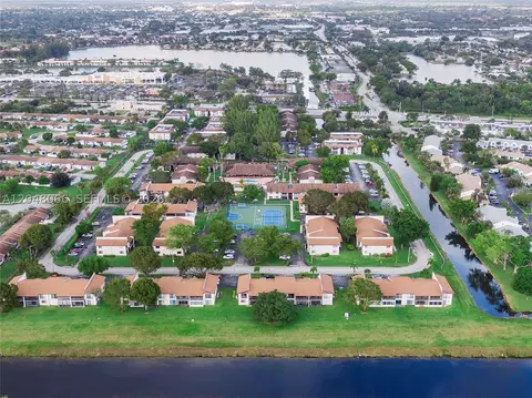View/Area - 204 E Laurel Dr #1204, Margate, FL 33063 photo 3 of 5