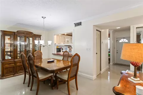 Dining - 204 E Laurel Dr #1204, Margate, FL 33063 photo 1 of 1