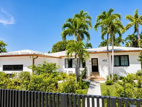 4455 N Bay Rd, Miami Beach, FL 33140