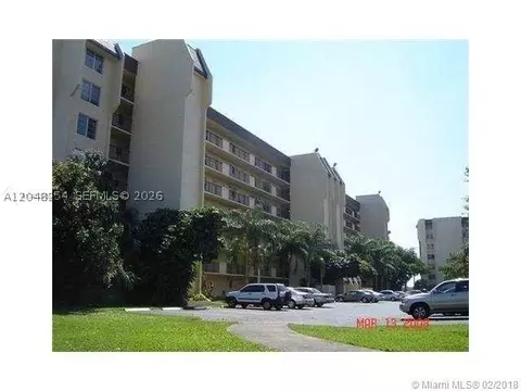 3001 W Rolling Hills Cir #701, Davie, FL 33328