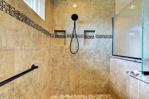 Bath - 5178 SW 93 Ln, Ocala, FL 34476 photo 6 of 7