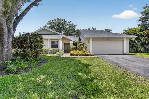 12104 Landing Way, Hollywood, FL 33026