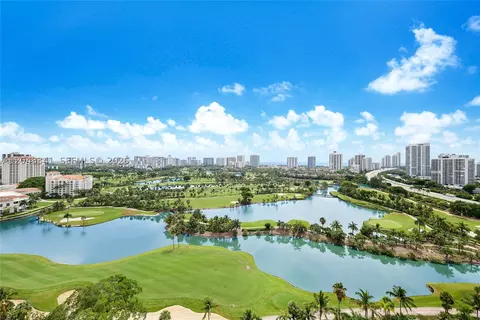 19501 W Country Club Dr #2014, Aventura, FL 33180