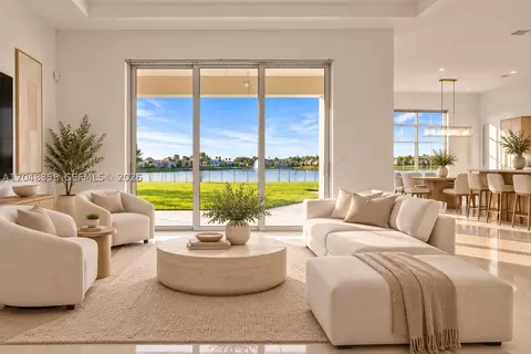 5301 S Sterling Ranch Cir, Davie, FL 33314