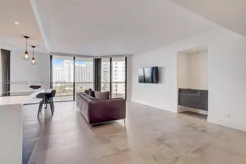20191 E Country Club Dr #802, Aventura, FL 33180