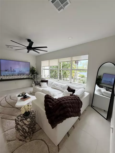 715 SW 4th Ave, Fort Lauderdale, FL 33315