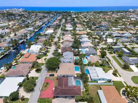 View/Area - 2480 NE 46th St, Lighthouse Point, FL 33064 photo 3 of 5