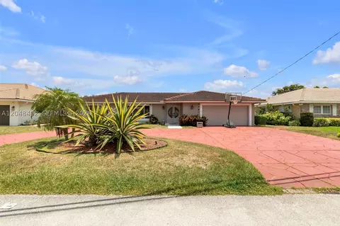 Exterior - 2480 NE 46th St, Lighthouse Point, FL 33064 photo 6 of 6