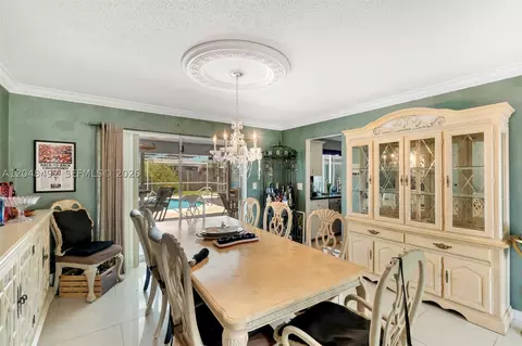 Dining - 2480 NE 46th St, Lighthouse Point, FL 33064 photo 1 of 1