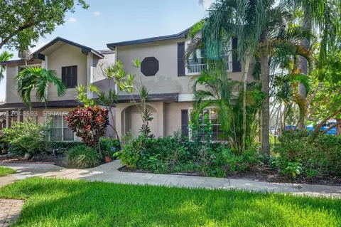 3835 NW 122nd Ter, Sunrise, FL 33323