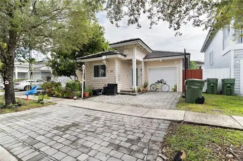 249 SE 32nd Ave, Homestead, FL 33033
