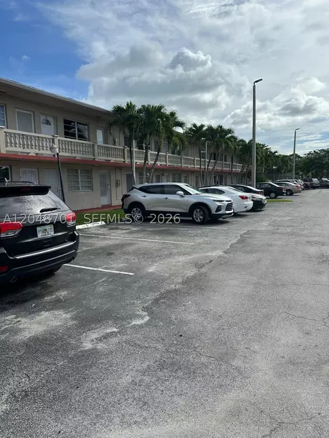 20320 NE 2nd Ave #27, Miami Gardens, FL 33179