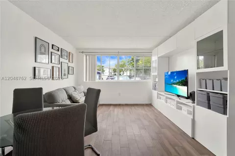 Living - Undisclosed, Hialeah, FL 33015 photo 4 of 5
