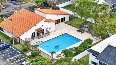 View/Area - Undisclosed, Hialeah, FL 33015 photo 6 of 8