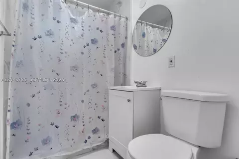 Bath - 6084 E 7th Ave, Hialeah, FL 33013 photo 1 of 2