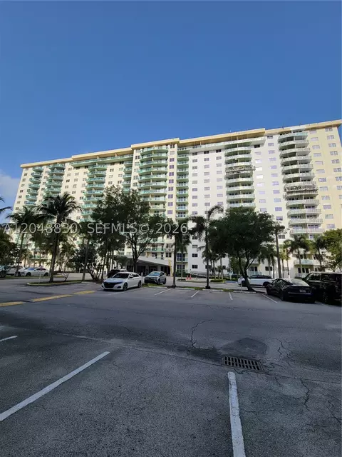 19390 Collins Ave #220, Sunny Isles Beach, FL 33160