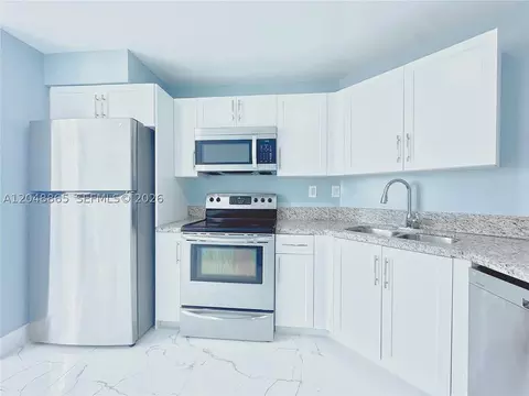 10014 Hammocks Blvd #201-4, Miami, FL 33196