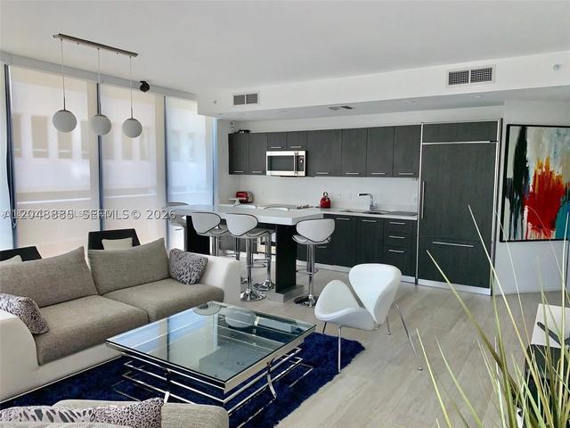 55 SW 9th St #2706, Miami, FL 33130