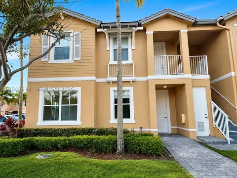 230 SE 29th Ave #1, Homestead, FL 33033