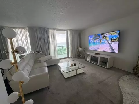 100 Bayview Dr #1208, Sunny Isles Beach, FL 33160