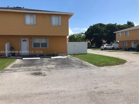 43 NE 12th Ave #43, Homestead, FL 33030