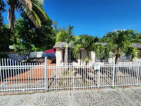 1097 NW 38th St, Miami, FL 33127