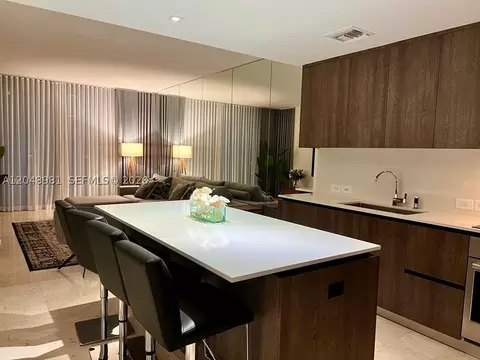 88 SW 7th St #808, Miami, FL 33130