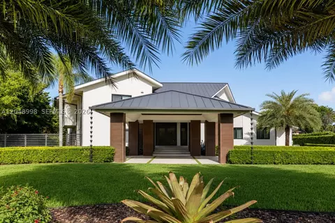 10506 SW 89 Pl, Miami, FL 33176